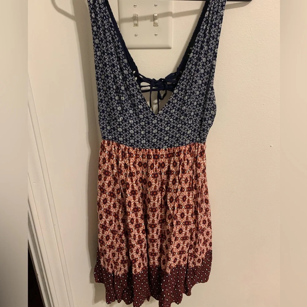 Red and blue Lulus sundress - Picture 1 of 4